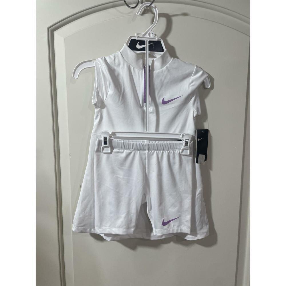 Nike Girl's White Athletic Outfit M